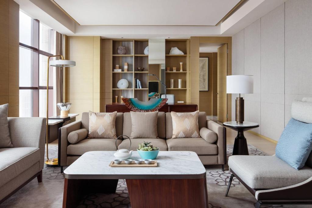 Posezení v ubytování Courtyard by Marriott Shunde Longjiang, Near Furniture Fair