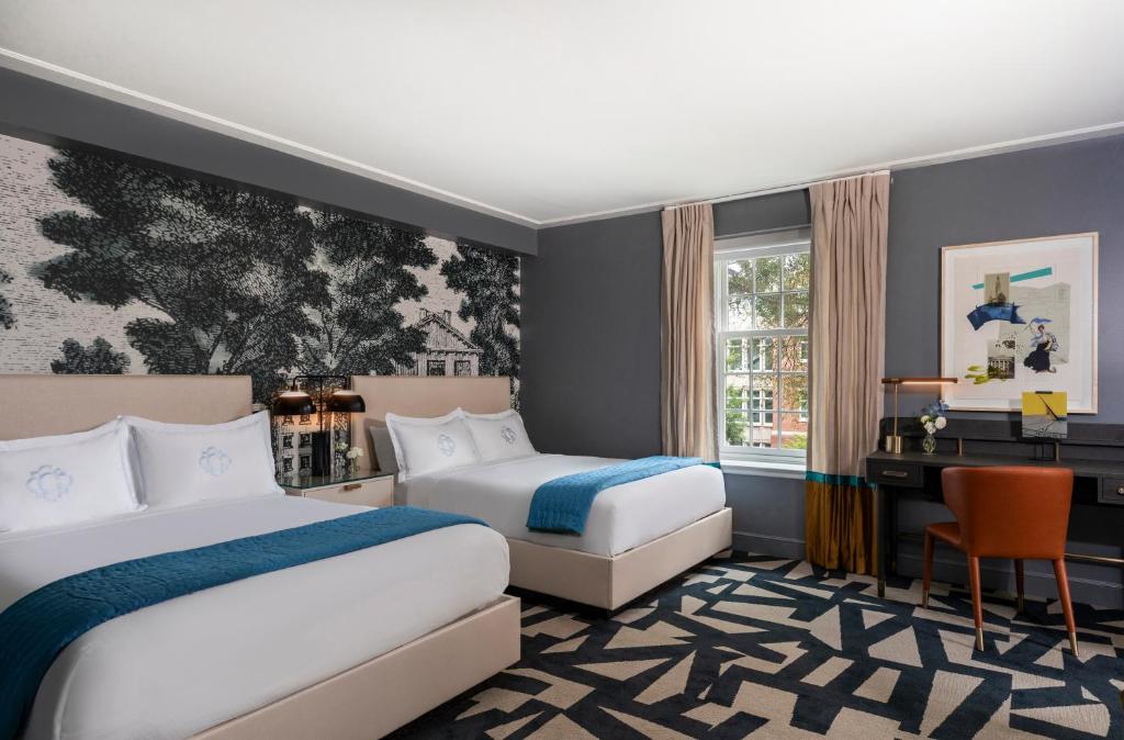 The Carolina Inn, a Destination by Hyatt Hotel - Premium Queen Room Met Twee Queensize Bedden En Toegankelijke Douche
