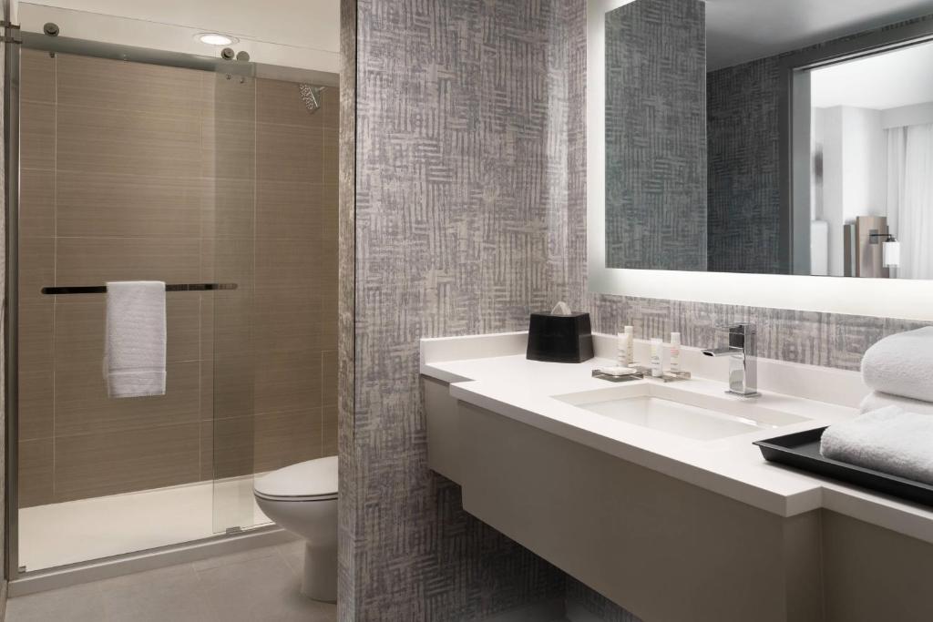 Costa Mesa Marriott photo