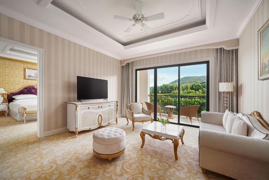 Suite Executive Có Ban Công Nhìn Ra Vườn