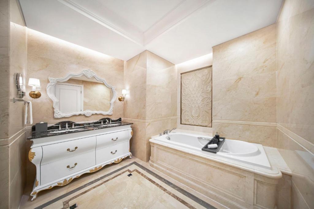 Suite Executive Có Ban Công Nhìn Ra Biển