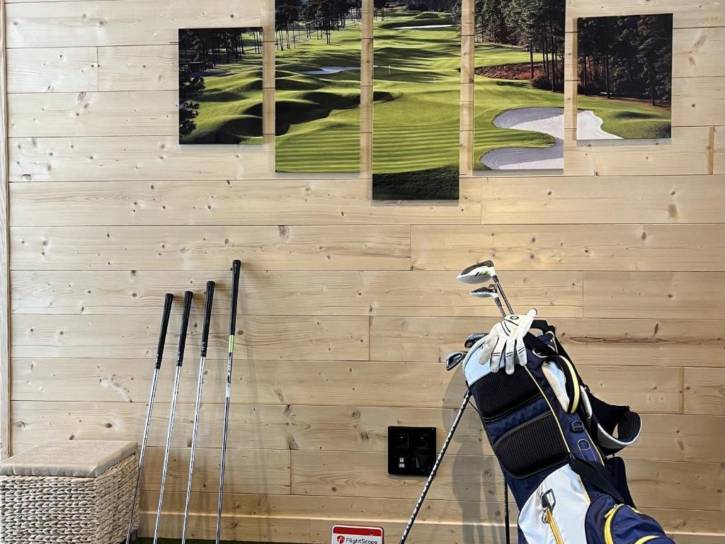 Golf pri dovolenkovom dome alebo okolí