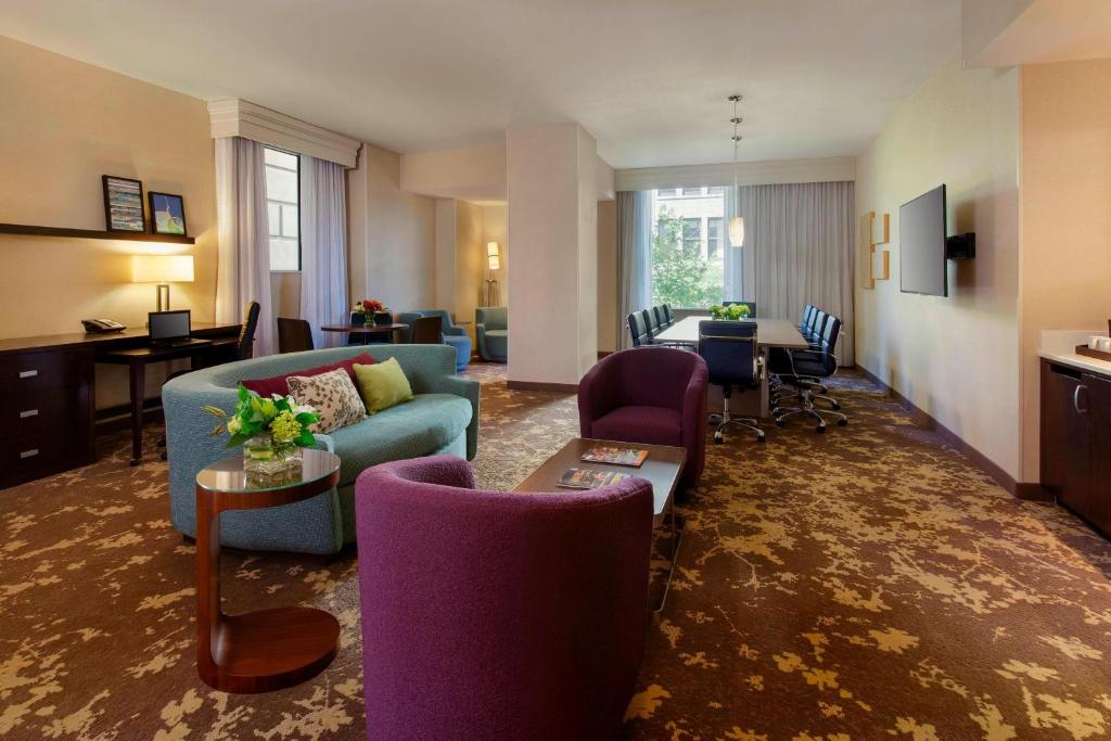 Courtyard by Marriott Portland City Center photo