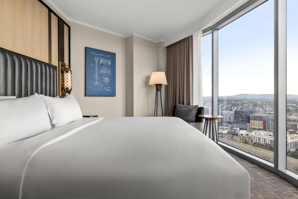 JW Marriott Nashville - Deluxe Corner King Room