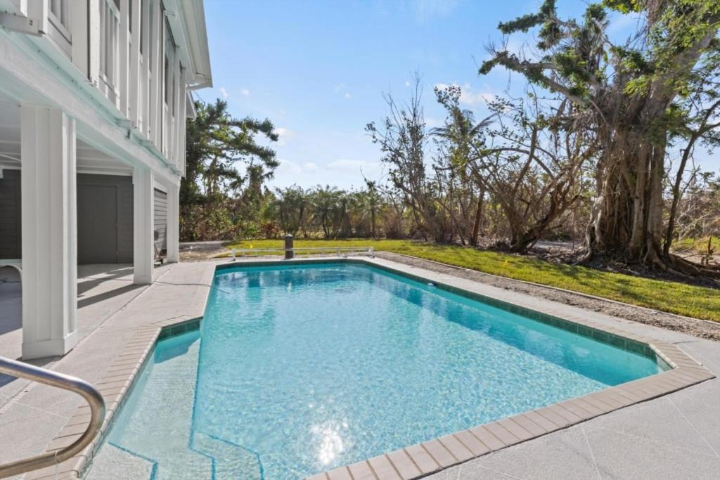 Бассейн в 5294 Umbrella Pool Rd home или поблизости
