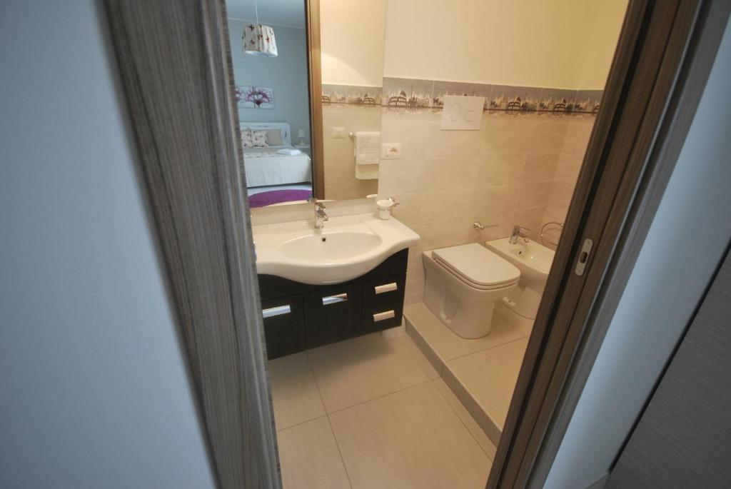 Koupelna v ubytování Pietra Bianca Rooms