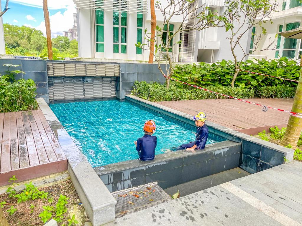 Kolam renang di atau dekat dengan 1Medini Theme Suite by Nest Home【LEGOLAND】