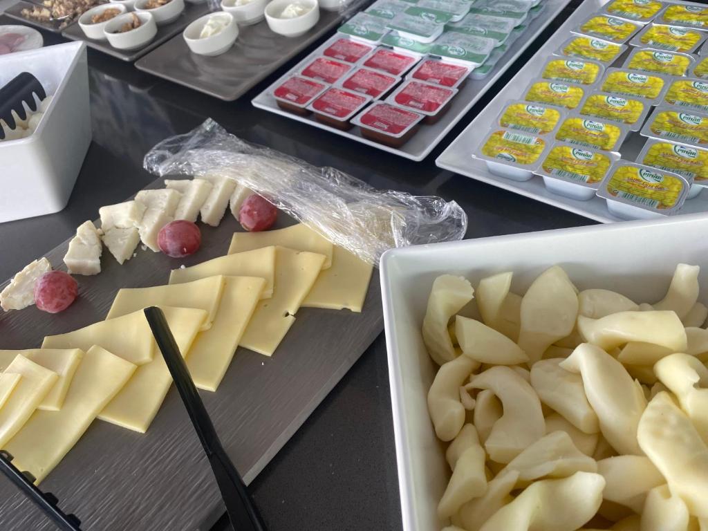 İn The Middle Hotel - 6