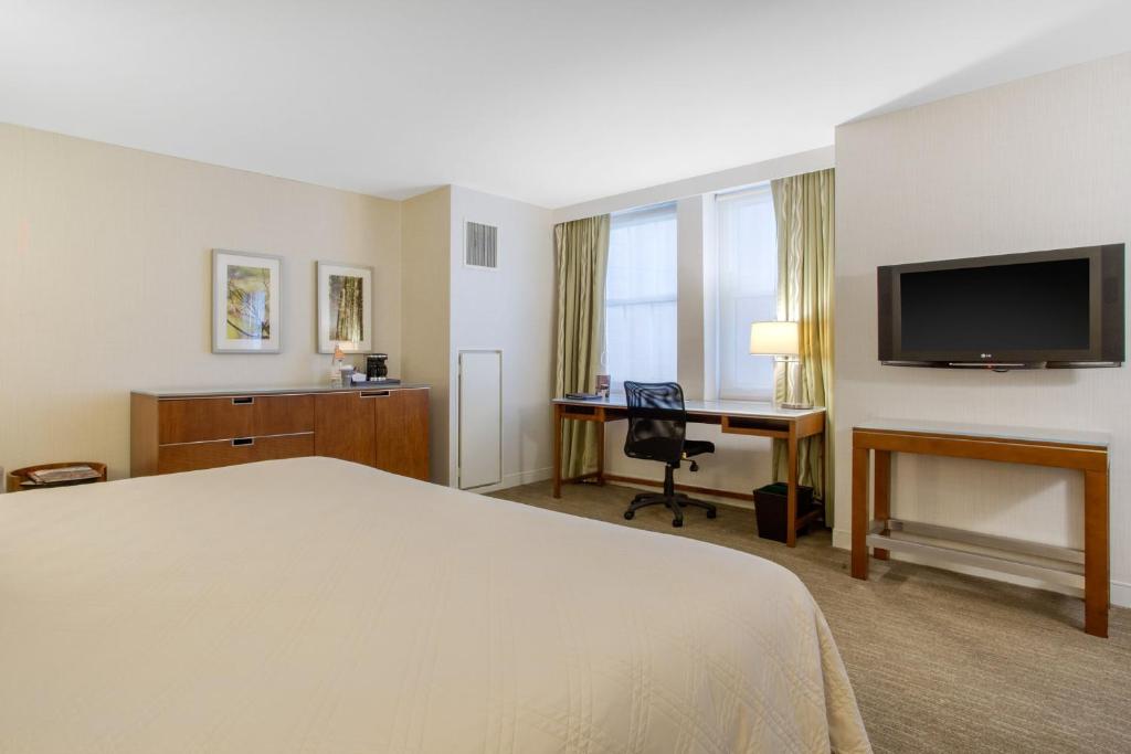 Omni Providence - 