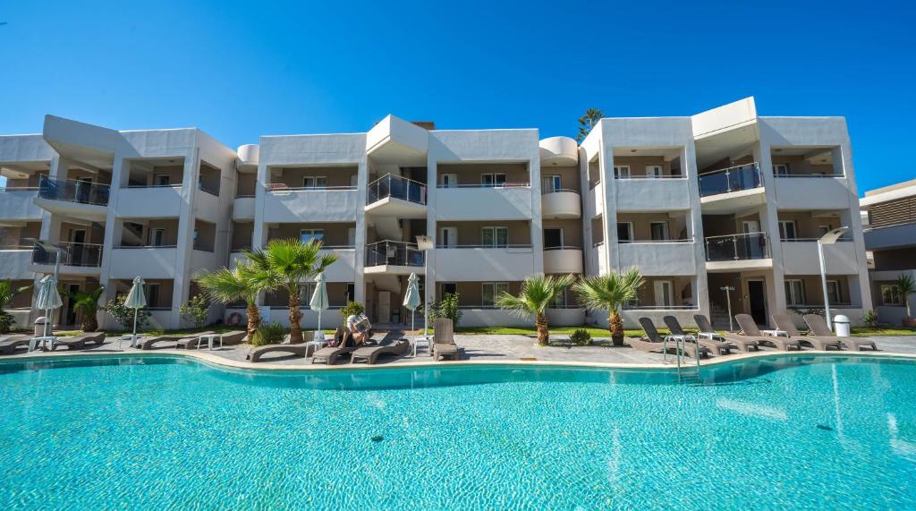Bazén v ubytování Marika Hotel nebo v jeho okolí