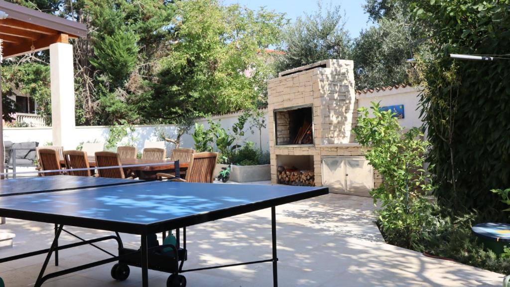 Patio alebo iná vonkajšia časť ubytovania Holiday Home Villa Tereza