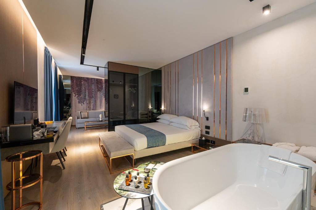 Agra Suites, Naples (updated prices 2024)