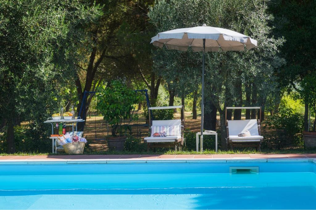 Bazén v ubytování Villa Vignacce - Boutique Country Resort nebo v jeho okolí