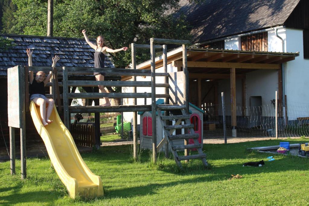 Herní místnost nebo prostor pro děti v ubytování Pension ALPENHAUS