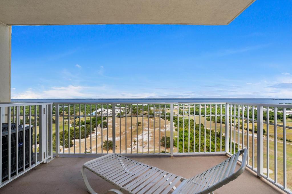 Ein Balkon oder eine Terrasse in der Unterkunft Ariel Dunes I 2001