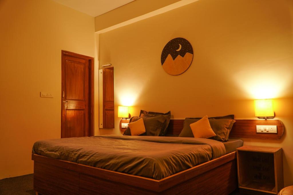 Postel nebo postele na pokoji v ubytování Firefly Hostel