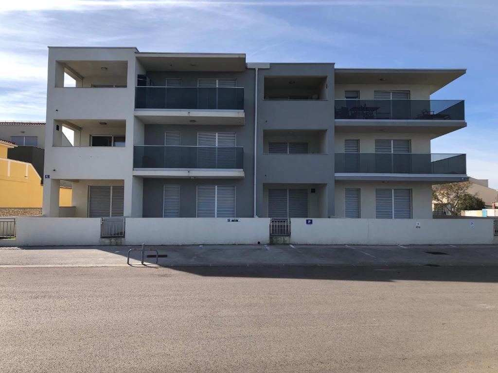 Budova, v ktorej sa apartmán nachádza