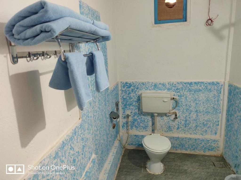 Koupelna v ubytování Makarios Boutique Hotel