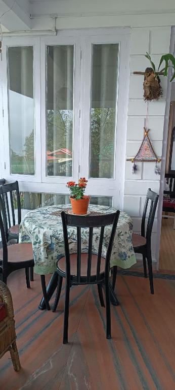 Balkón nebo terasa v ubytování Mansarover Home Stay