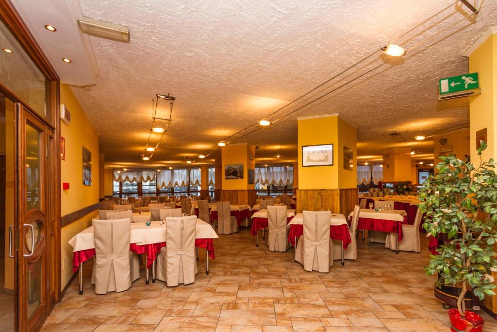 Restaurace v ubytování Hotel Relais Des Alpes