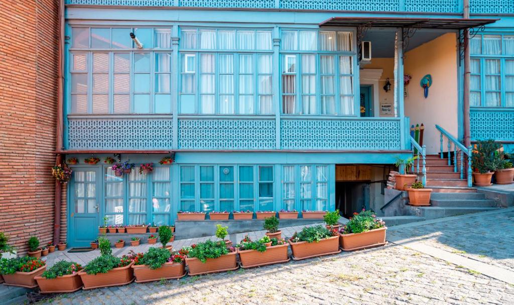 Old Tbilisi Located Near Botanical Garden - отзывы и видео