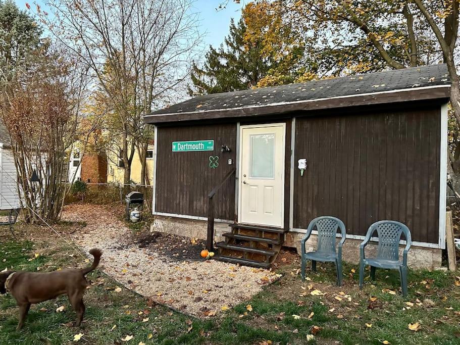 Shamrock cabin with hot tub, large yard, Owings Mills – Updated 2024 Prices
