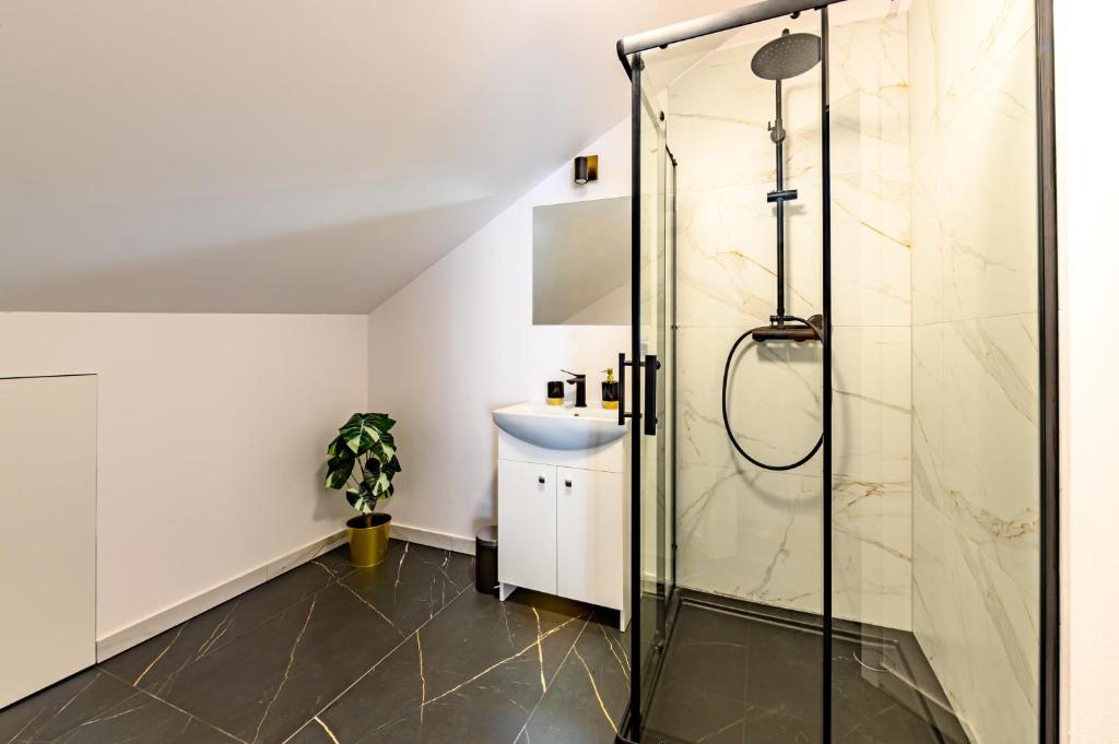 Apartament 5th floor - 6