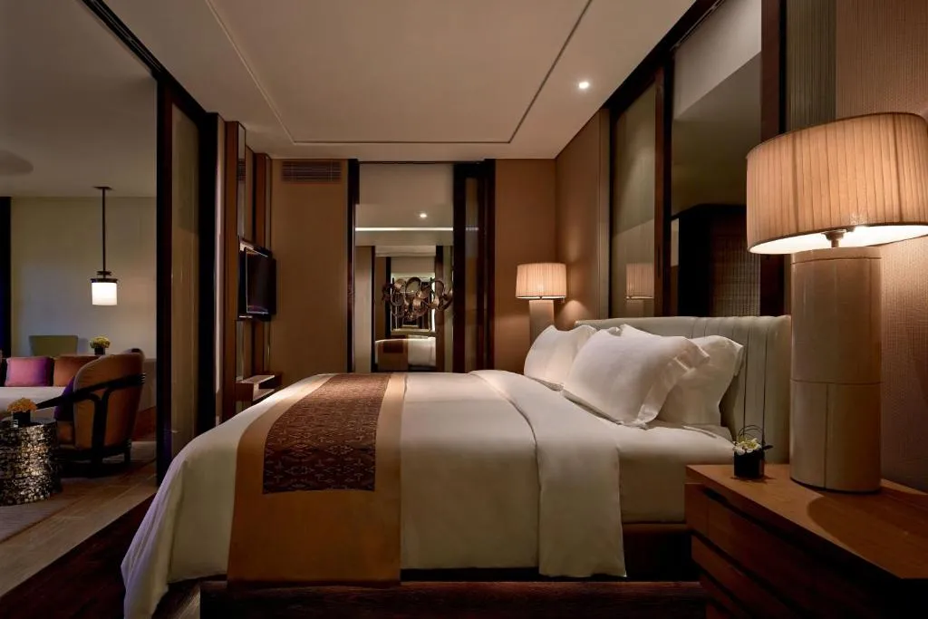 Ritz-Carlton Suite with Free Daily Resort Activity