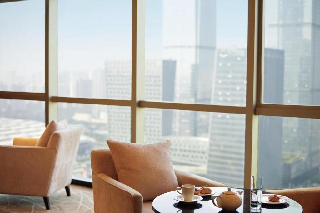 Posezení v ubytování Sheraton Shenzhen Futian Hotel