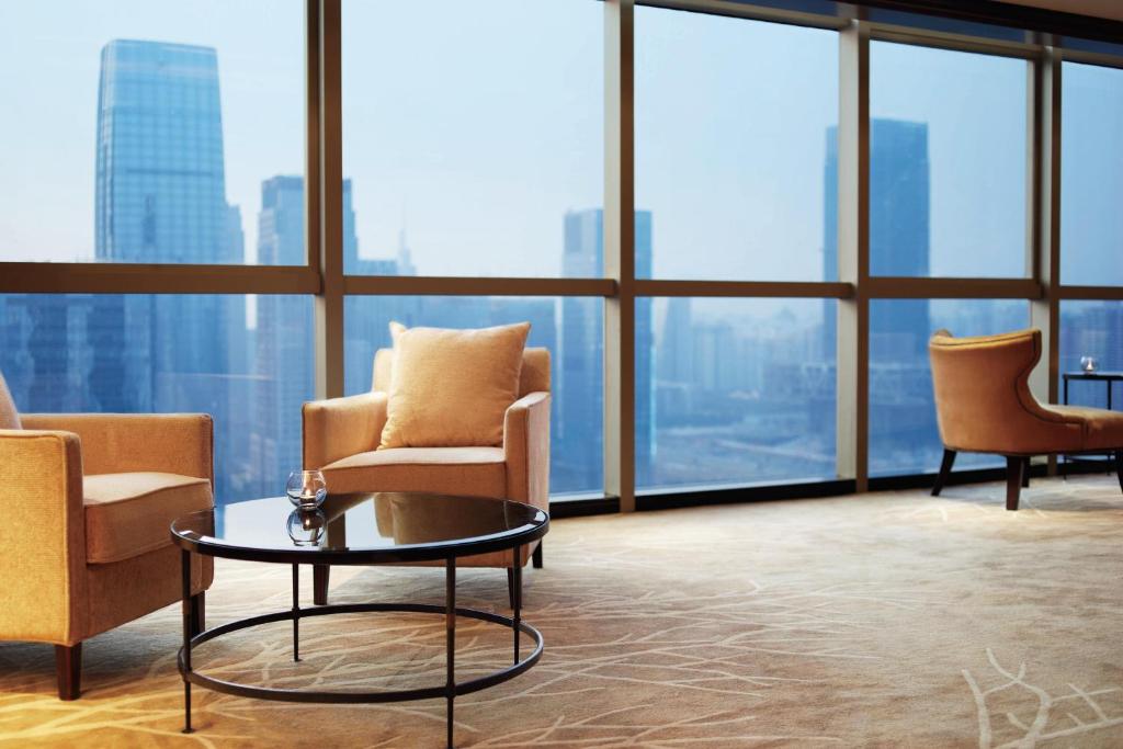 Posezení v ubytování Sheraton Shenzhen Futian Hotel