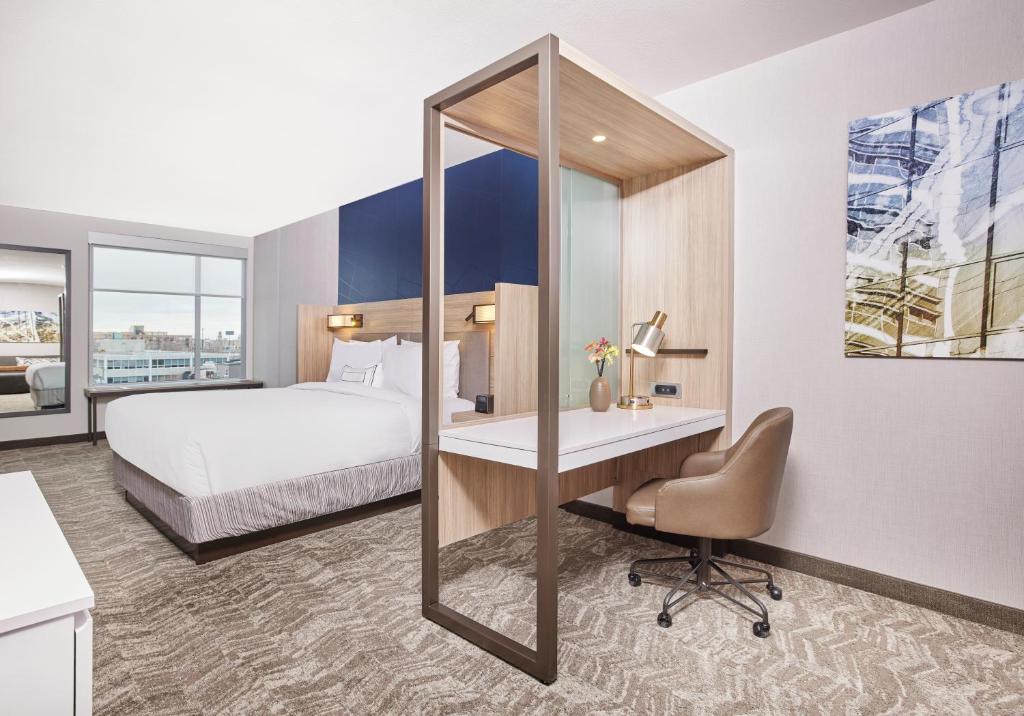SpringHill Suites by Marriott Chicago Chinatown photo
