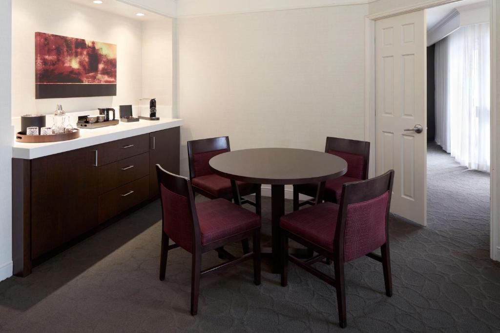 Delta Hotels by Marriott Montreal - Resim 18