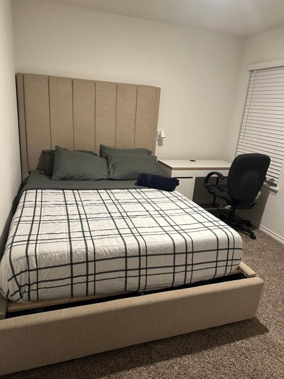 Cozy Room in a quiet house for professionals / Business Travel