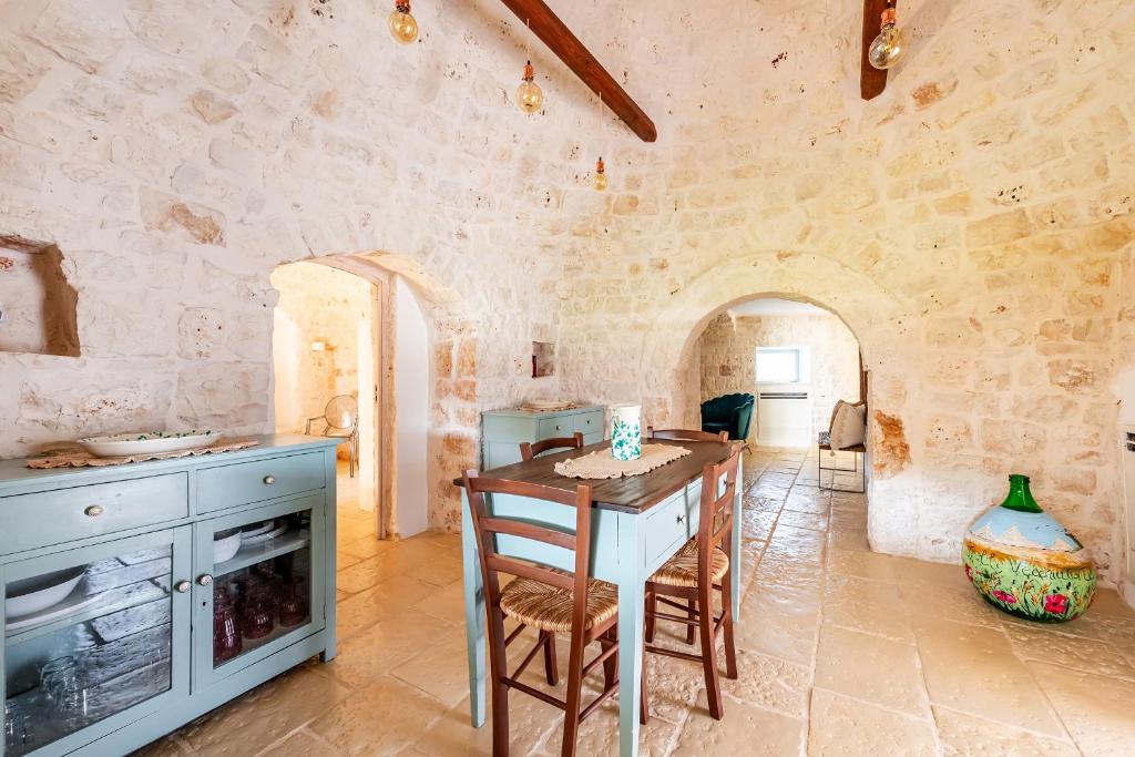 Kuchyňa alebo kuchynka v ubytovaní Trulli Vecchia Corte Monopoli