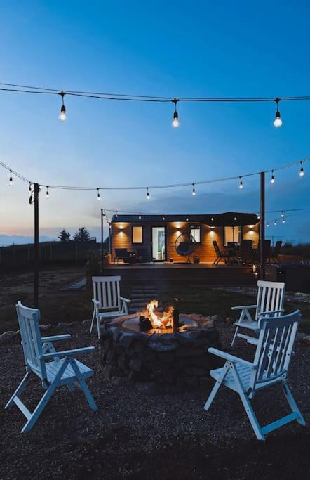 Fotografie z fotogalerie ubytování Mariseltinyhouse v destinaci Mărişel