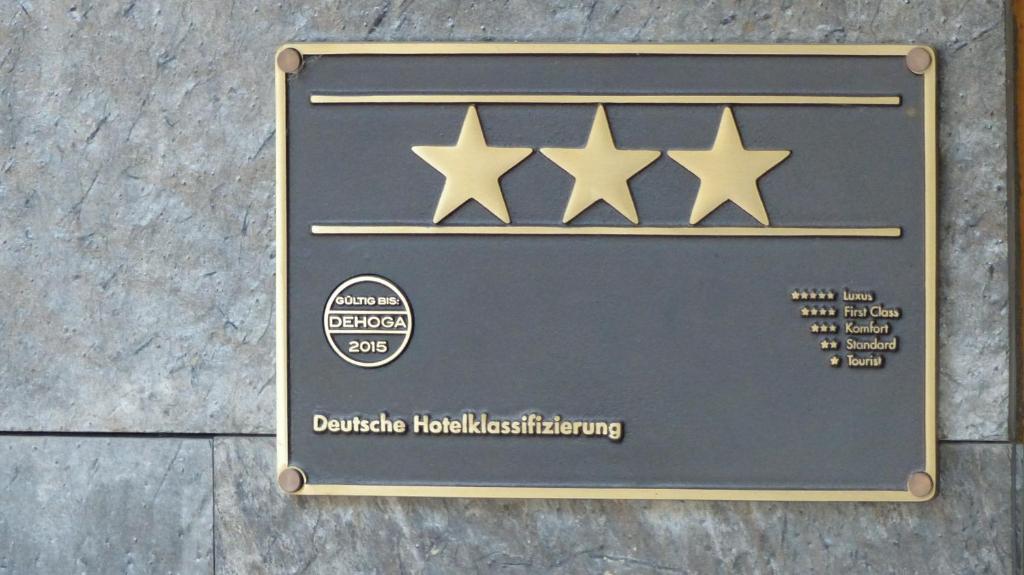Certifikát, hodnocení, plakát nebo jiný dokument vystavený v ubytování Central Hotel Eschborn