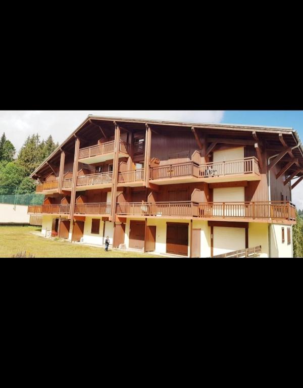 Balkón nebo terasa v ubytování Studio porte du Mont Blanc Combloux aux pieds des pistes