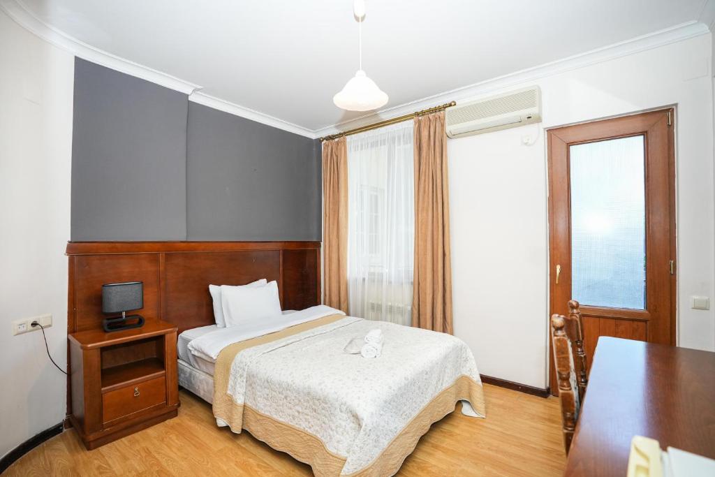 Beaumonde Hotel Tbilisi - Standard Single Room With Balcony