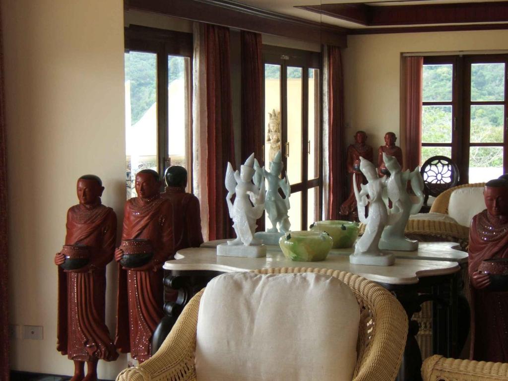 Prince Edouard Apartments & Resort Patong Beach Phuket - Resim 12