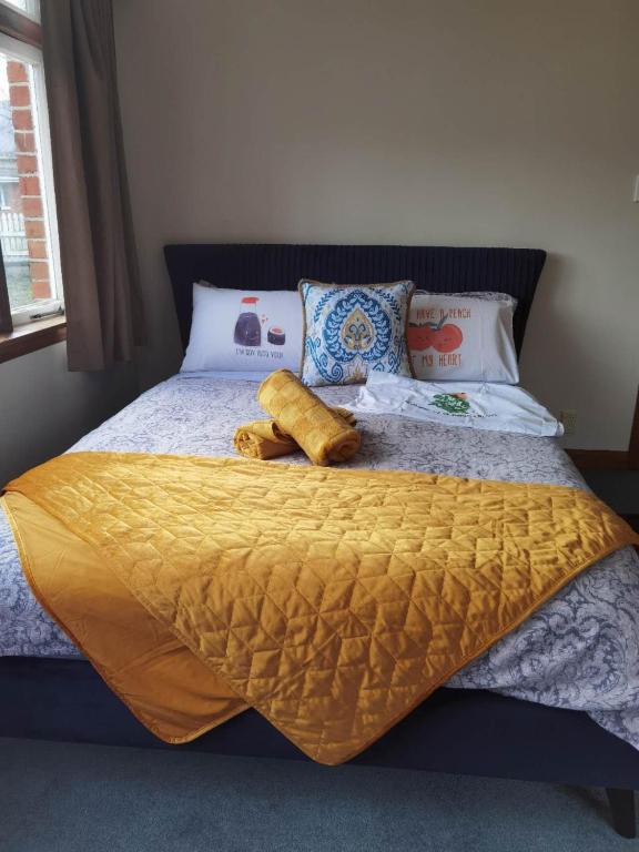 Epsom Red House - Resim 11