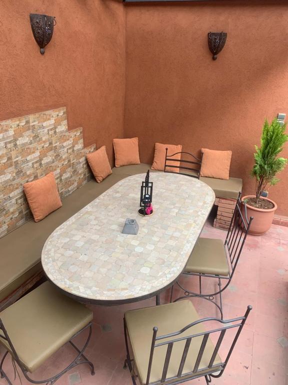 Posezení v ubytování Riad Le Roy’s