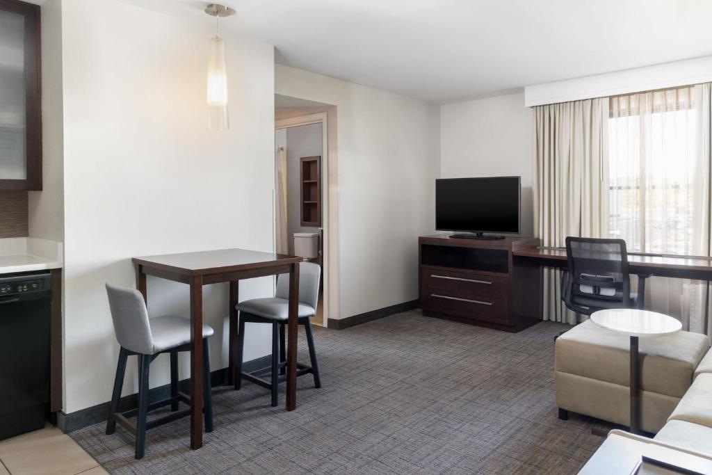 Residence Inn by Marriott Youngstown Warren/Niles photo