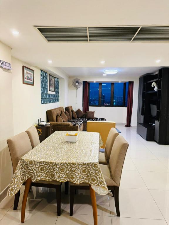 Omni Tower Nana Bangkok - Serviced Apartment on Sukhumvit Soi 4 - Resim 21