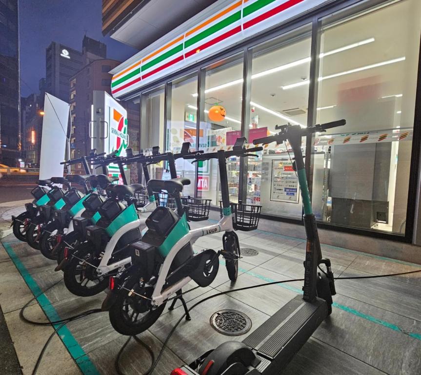 Fitness centrum a/nebo fitness zařízení v ubytování Dynasty Hotel & Resort Osaka
