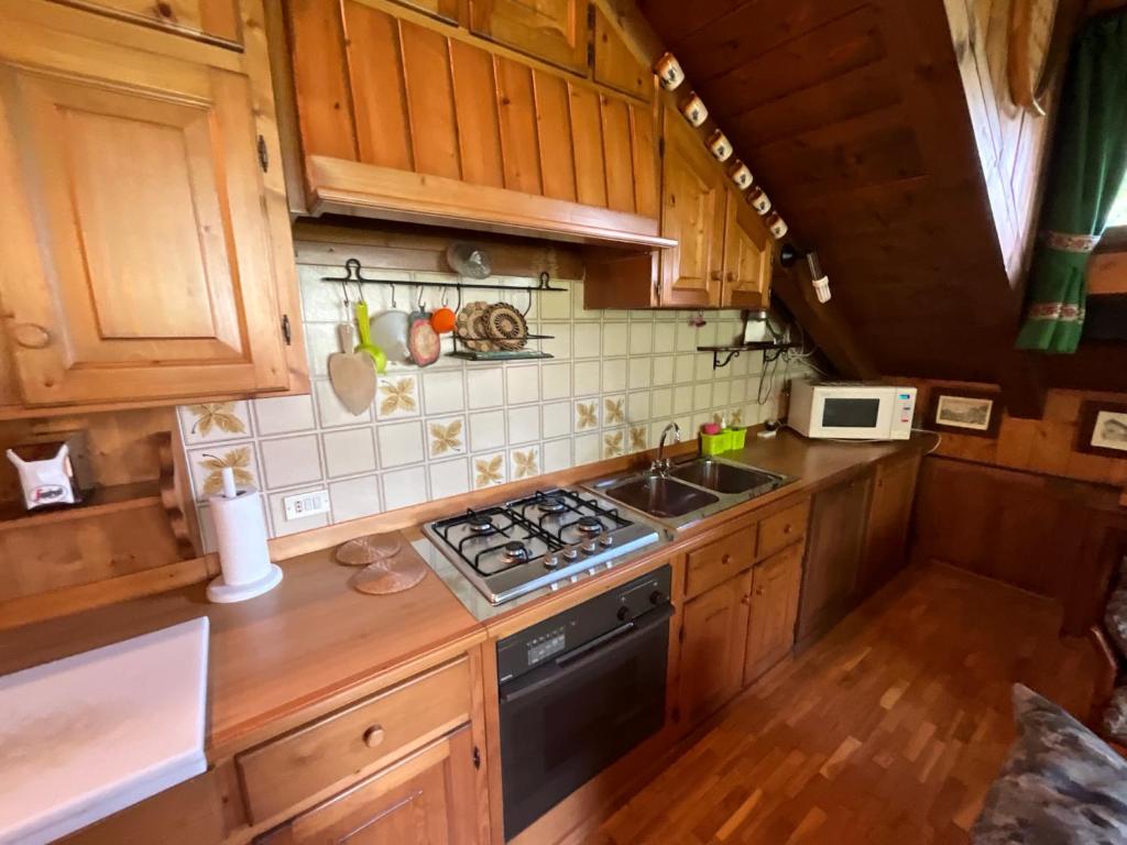 Köök või kööginurk majutusasutuses CHALET STRAVEDO