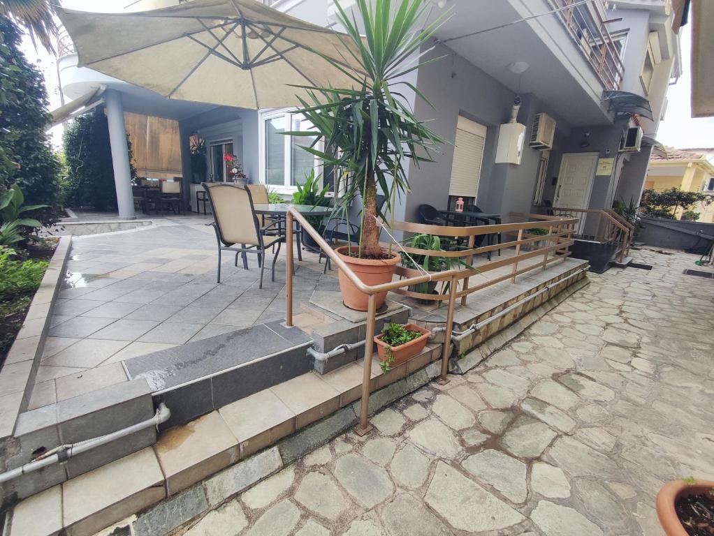 A balcony or terrace at Studio Santa Monica