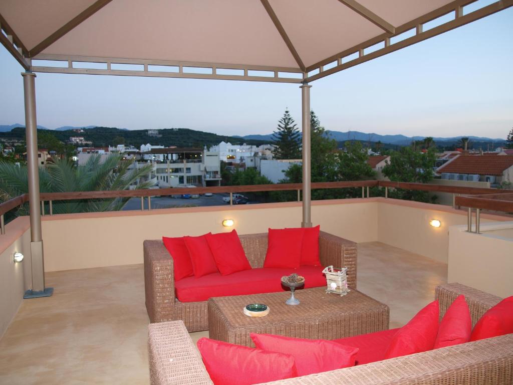 Mylos Hotel Apartments - Penthouse Studio With Partial Sea View (2 Adults)