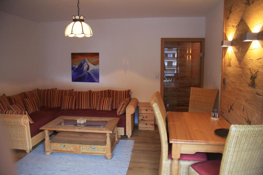Posedenie v ubytovaní Alpenappartements Domicil include Jokercard