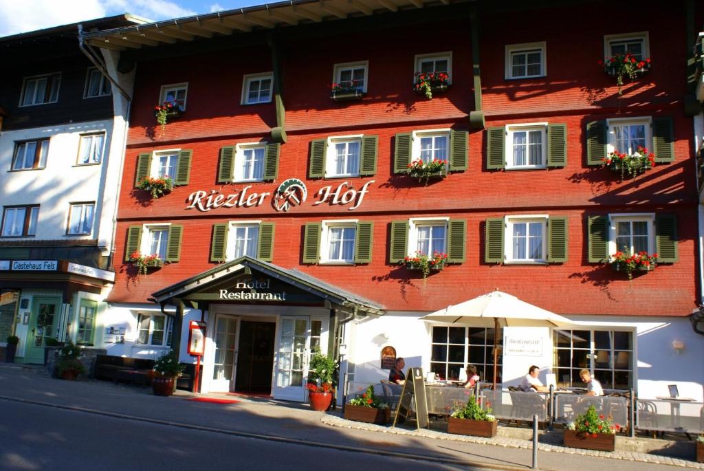 Budova, kde se hotel nachází