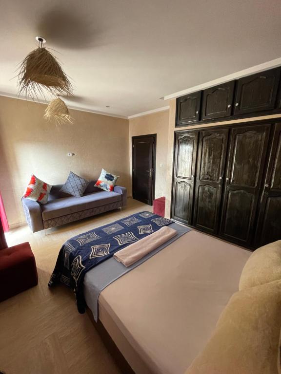 Postel nebo postele na pokoji v ubytování ASNFU AUBERGe
